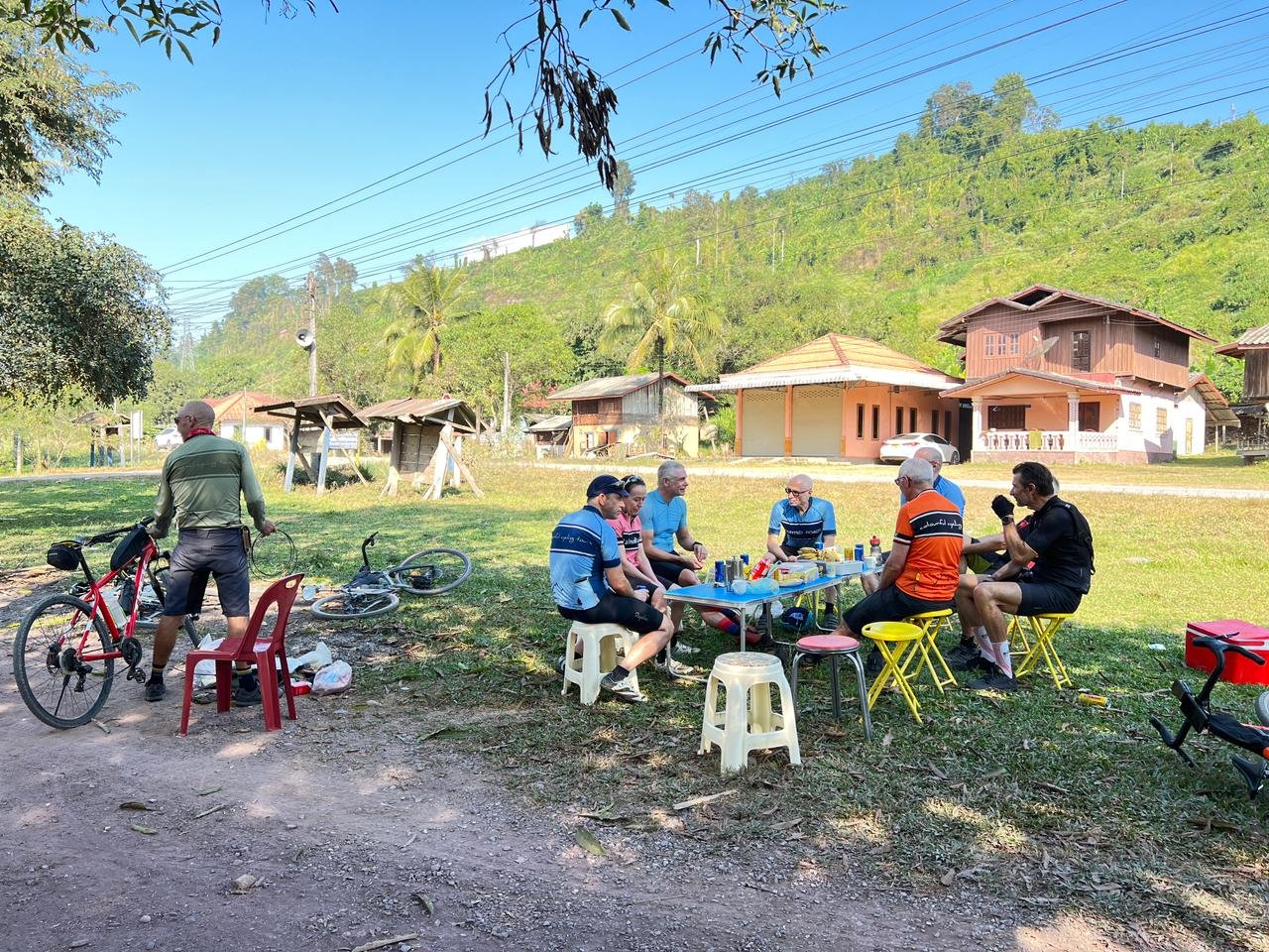 De Ultieme Gids voor een Begeleide Fietsreis door Laos: Ontdek Zuidoost-Azië op Twee Wielen